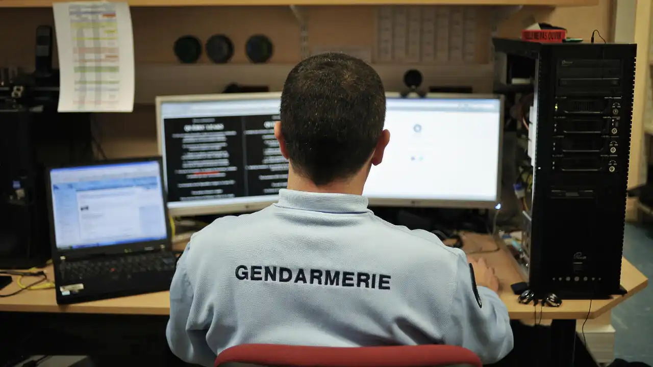 Este jueves, el fiscal de París anunció el inicio de una significativa operación destinada a combatir una red de bots que ha estado infectando computadoras con un malware diseñado para robar datos con fines de espionaje.