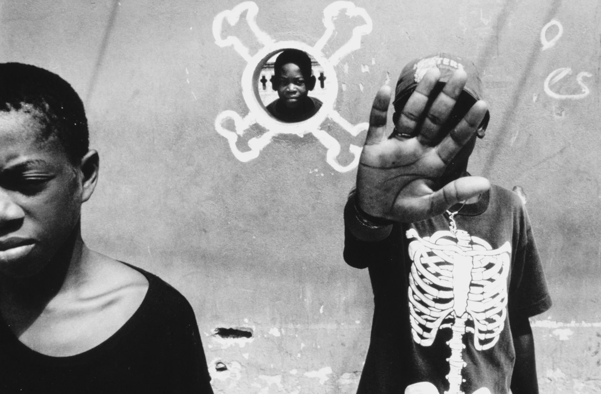 Víctimas de minas terrestres en un centro para niños que sufren traumas de guerra. Después de décadas de guerra, Angola era uno de los países más minados del mundo. 